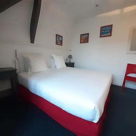 Hotel De Kerveoc'h 2*